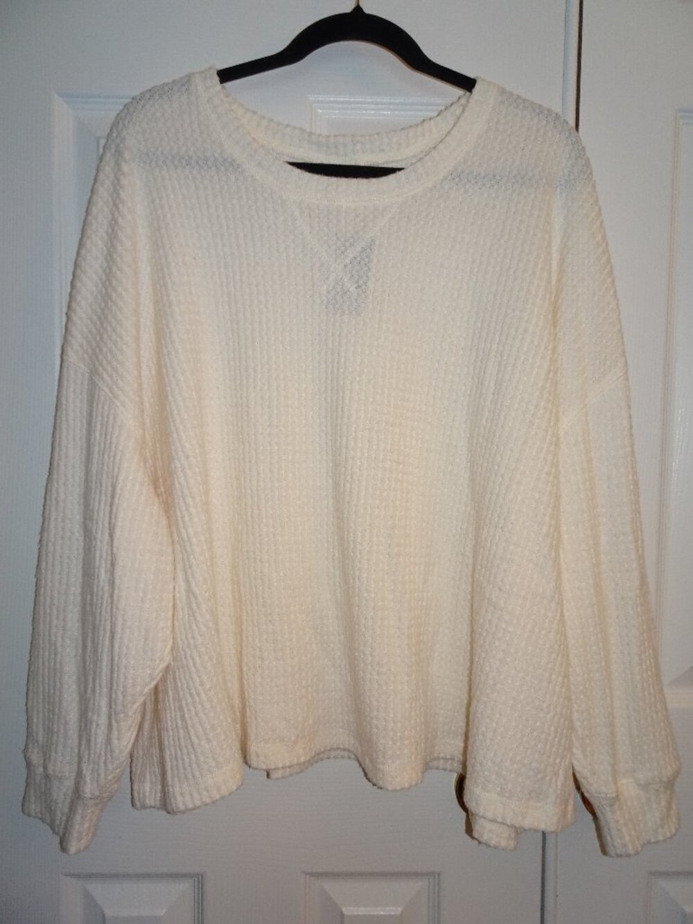 Torrid Size 3 Slightly Cropped Long Sleeve Waffle Knit Shirt